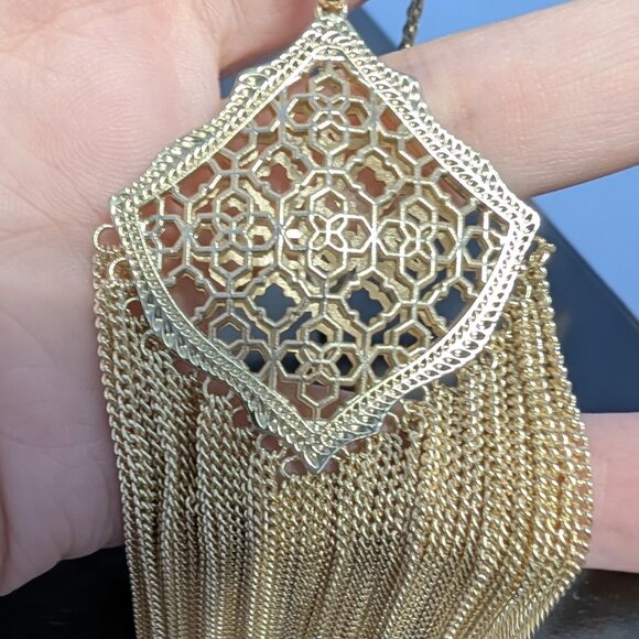 Kendra Scott Kingston Gold Long Pendant Necklace in Gold Filigree - Picture 3 of 4